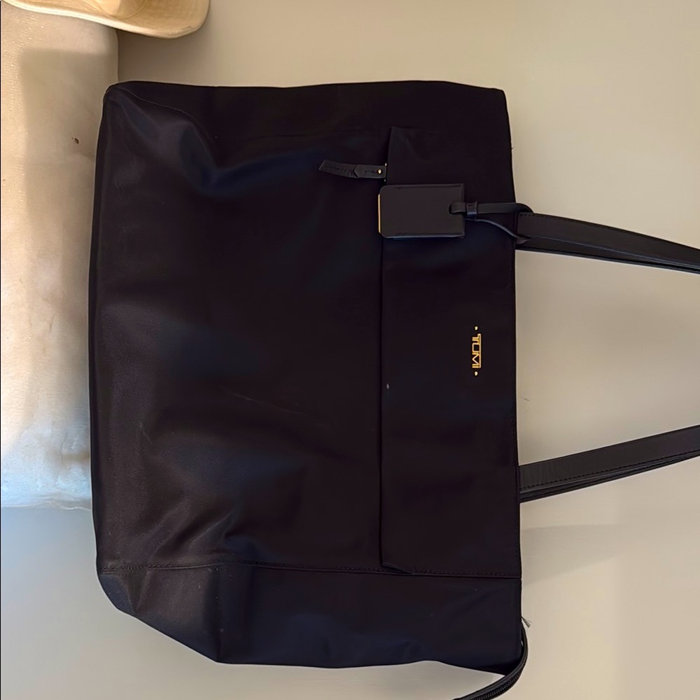 Tumi Black Laptop Bag Sleek Professional Design